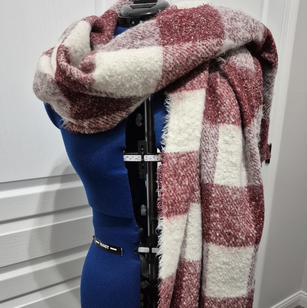 Red and White Scarf